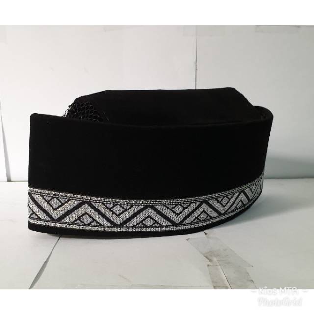 Peci pitung betawi motif hitam bludru 