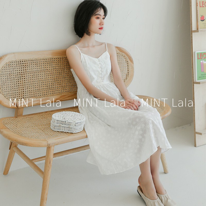 Đầm Trắng 2 Dây Dài Thêu Hoa Cao Cấp - Có Size