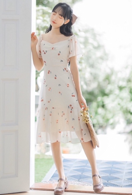 Đầm cherry đỏ đuôi cá (kèm hình thật)
