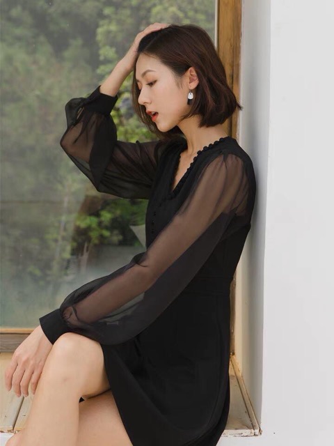 [HCM]Đầm đen tay voan phối ren cổ