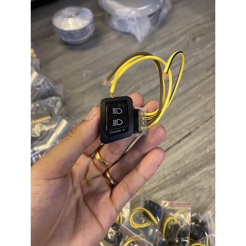 [HCM]công tắc pasing gắn mọi dòng xe