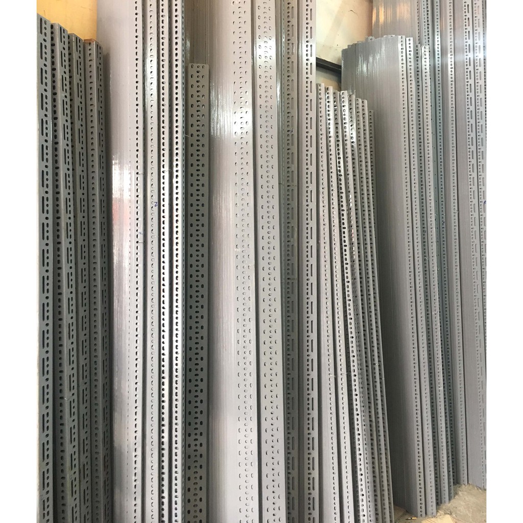 Thanh sắt V lỗ V3x5cm dài 60cm