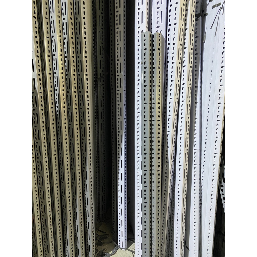 Thanh sắt V lỗ V3x5cm dài 80cm