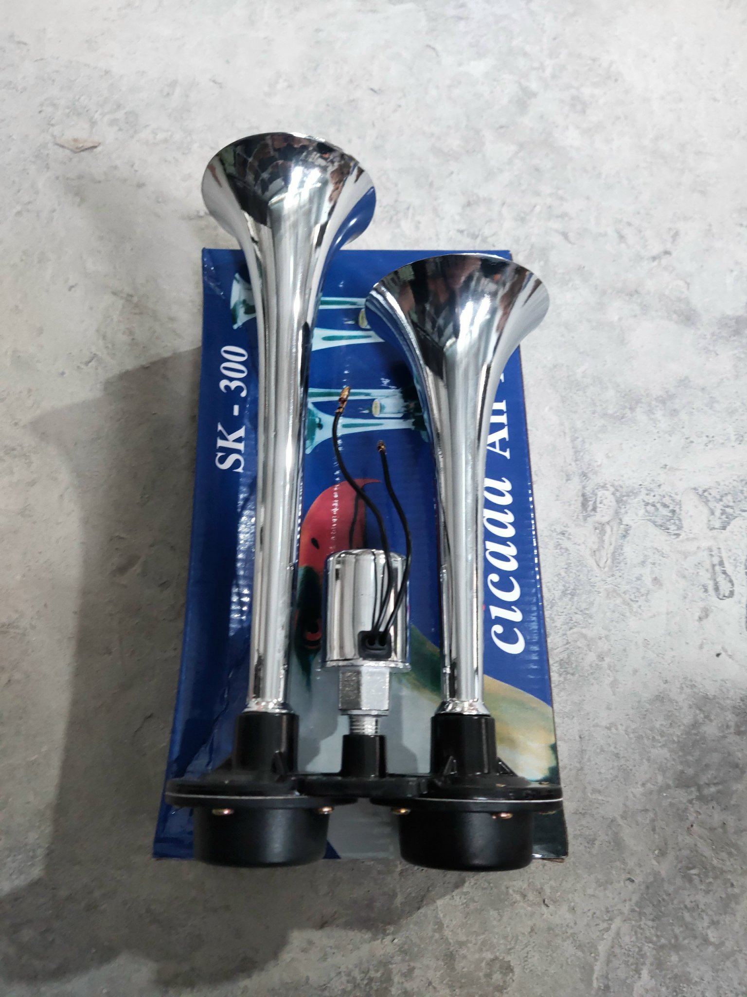Sản phẩm gia đình làm- còi hơi 2 loa 12v 24v con cú
