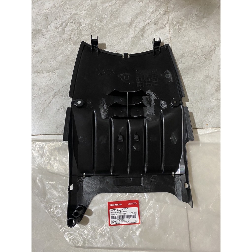 Chắn bùn dưới gầm Vision đời Cũ (2011-2013) chính hãng Honda (50611-KZL-A00ZC)