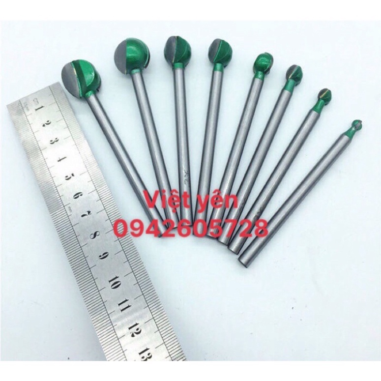 Mũi  chạm khắc gỗ quả đào