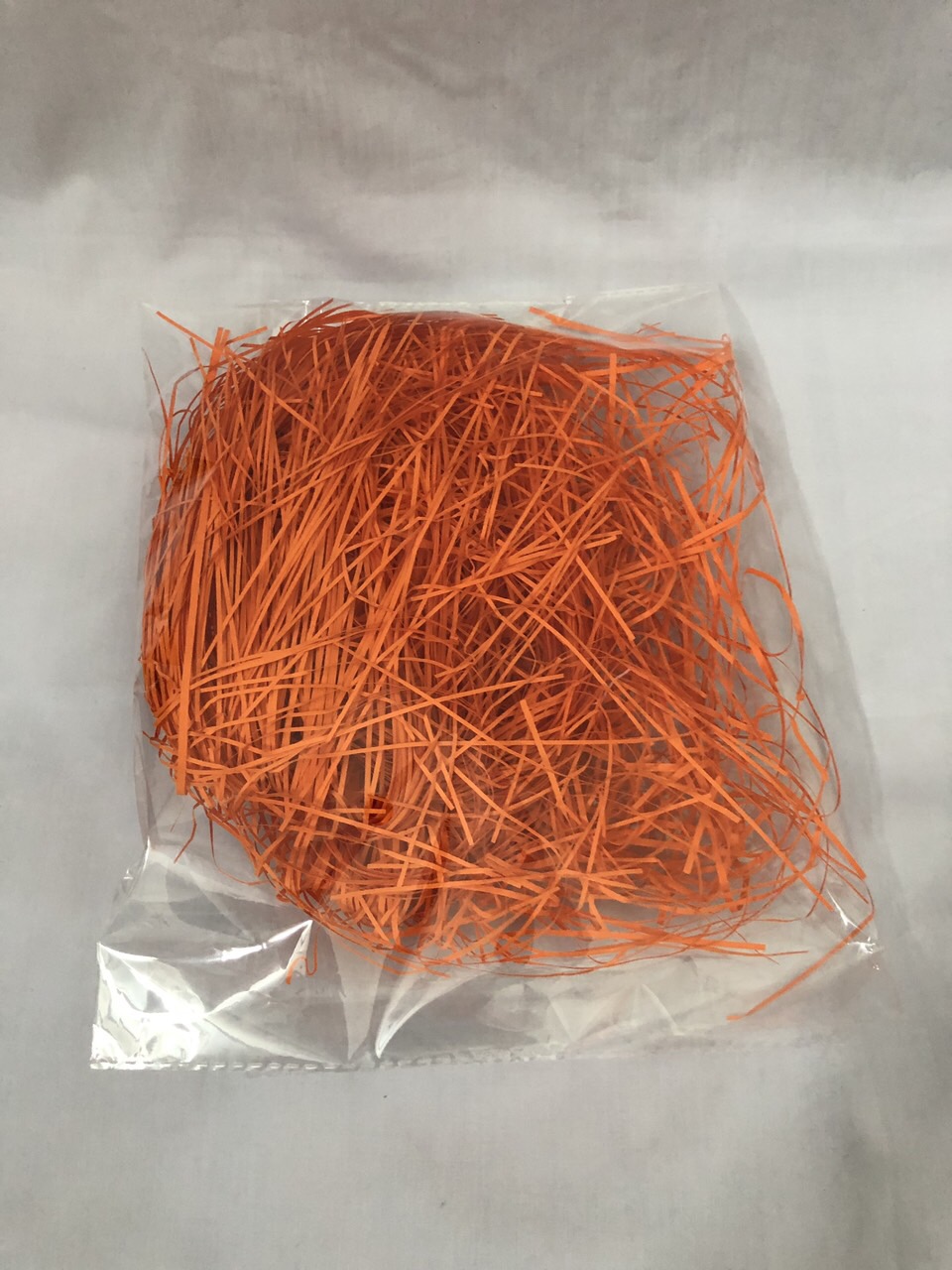 Giấy rơm/giấy vụn trang trí hộp quà/ 50 gram