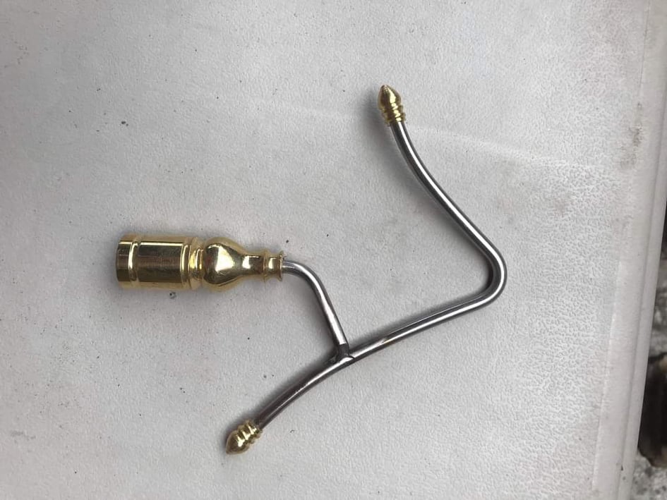 Móc lồng bẫy mào, khuyên