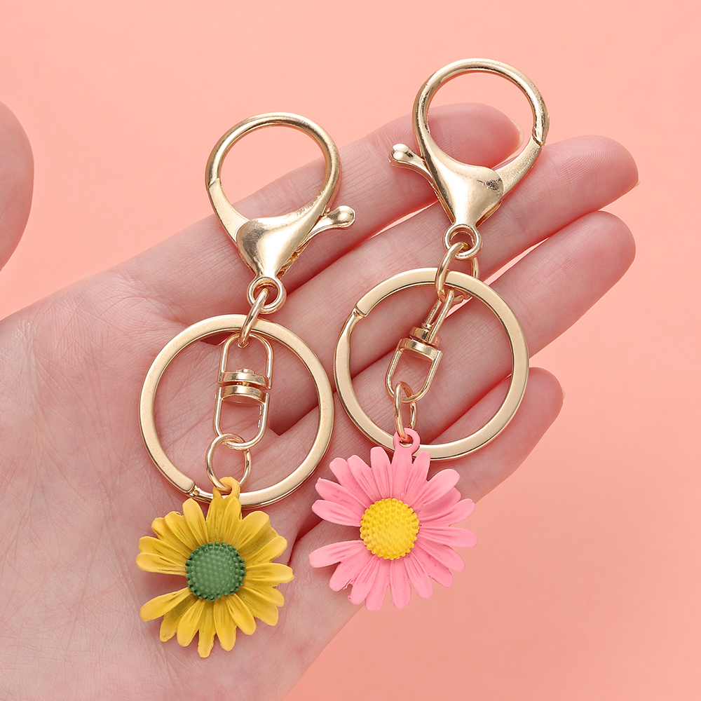 St.kunkka 1pcs Alloy Notched Flower Keychain Colorful Daisy Charm Pendant For Diy Car Keychain Accessories Gifts.