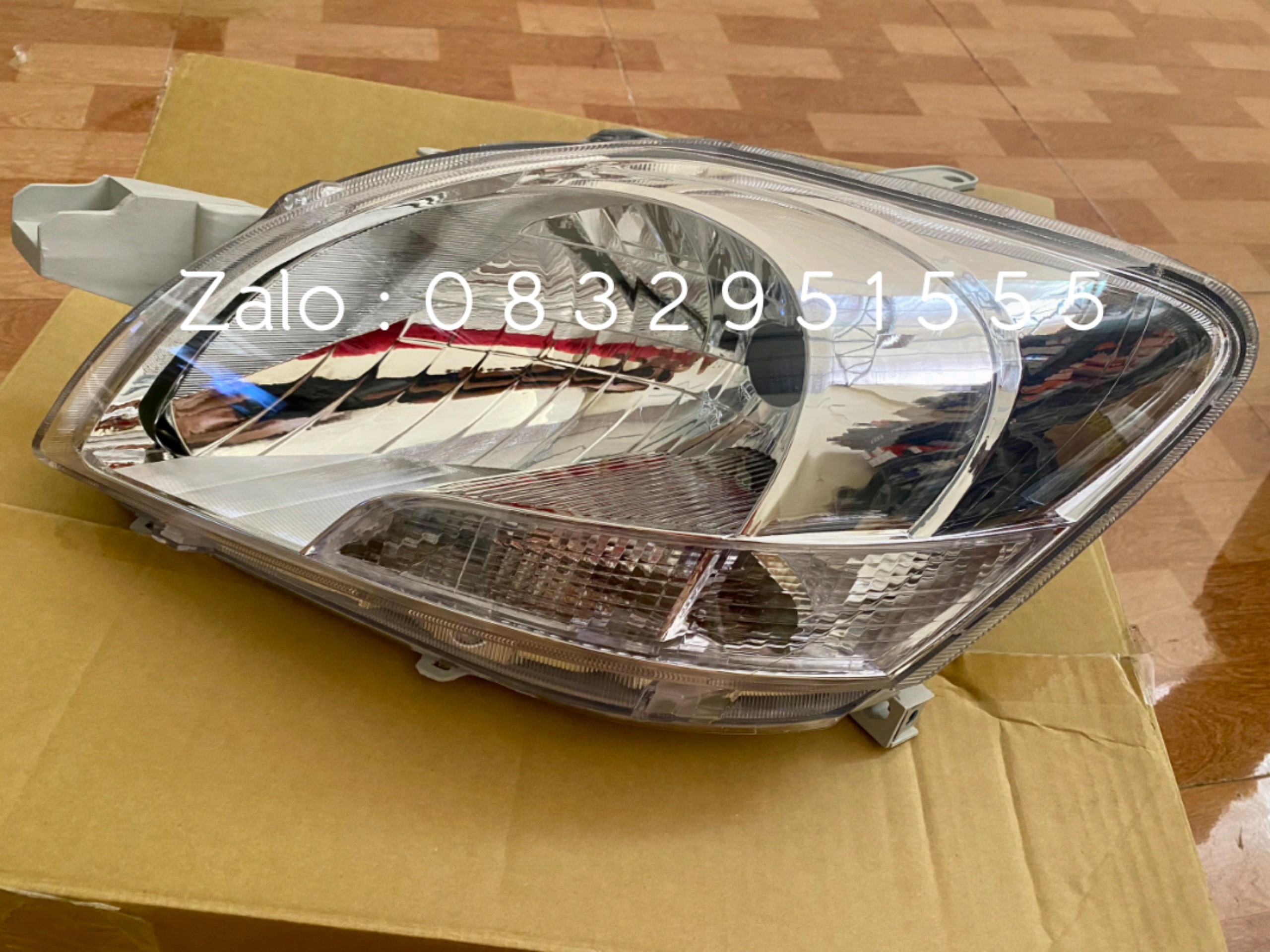 đèn pha Vios 08 - 13 ( Oem )