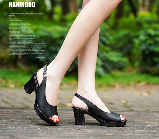 Giày sandan gót vuông hở hậu 7f
