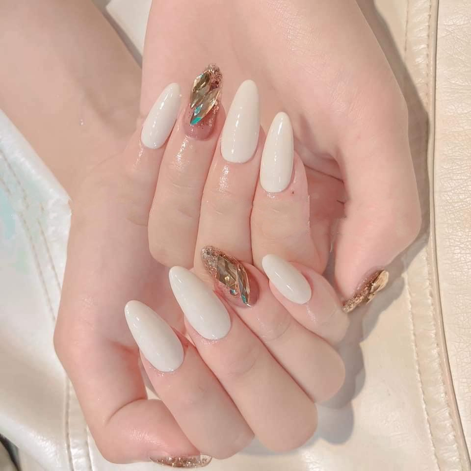 Sơn gel móng tay Burberry (BBR chai hồng)