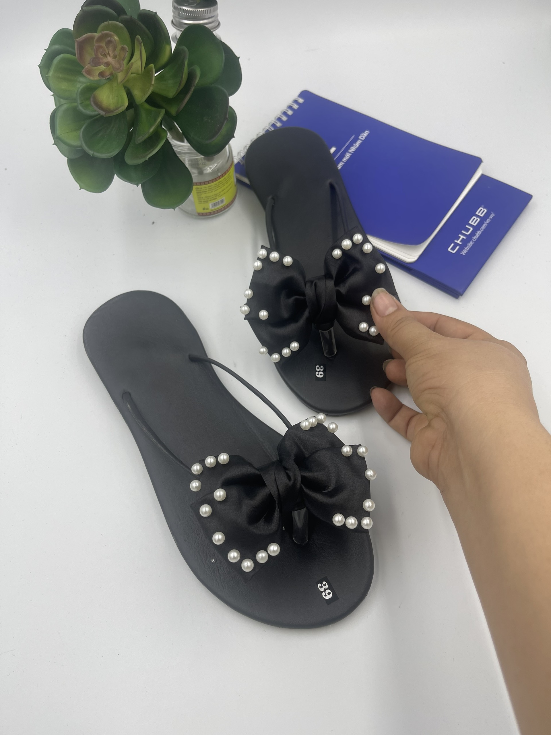 Dép nữ nơ kẹp đính ngọc trai