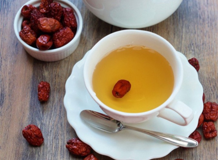 TÁO ĐỎ SẤY KHÔ - HỘP 1KG