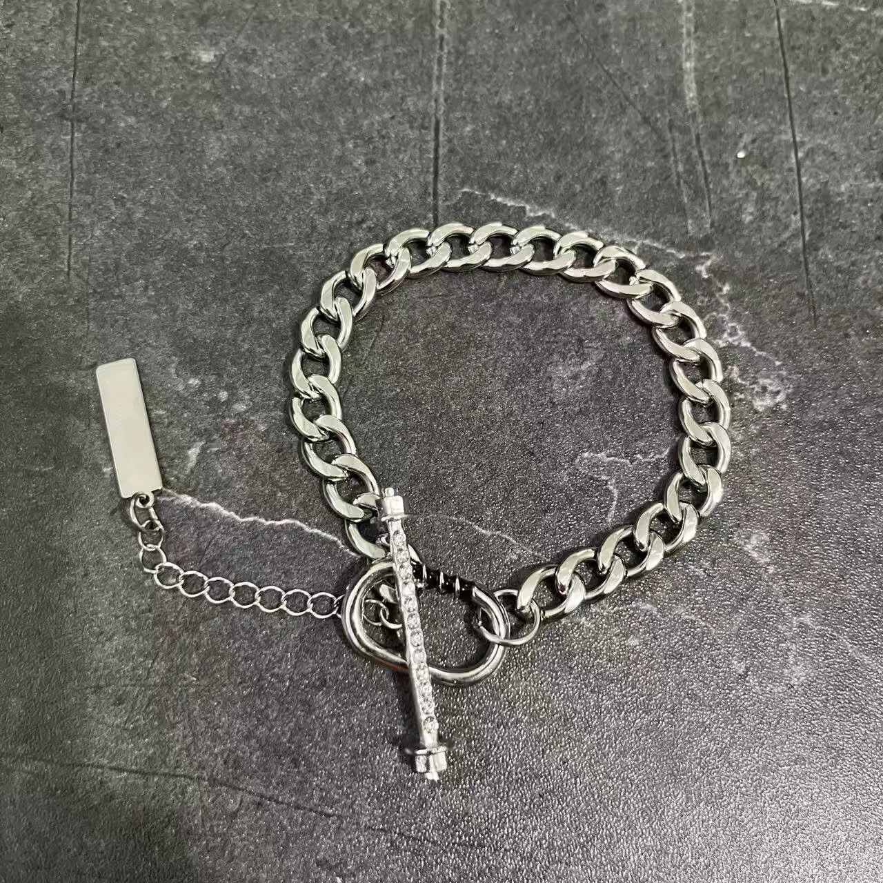 %E3%80%90Cheap%E3%80%91Gui%20Shuai%20Cuban%20Necklace%20Men's%20Trendy%20Brand%20Hip%20Hop%20High%20Street%20Thick%20Chain%20Children's%20Titanium%20Steel%20Ins%20All-Match%20Clothes%20Accessories%20-%20Image%206