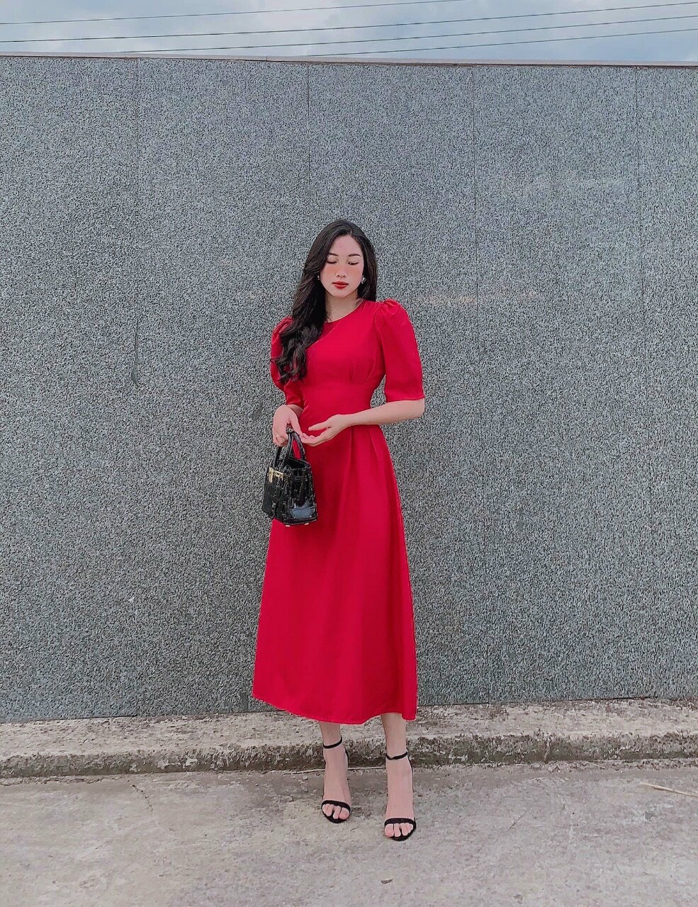 Đầm Midi cổ tròn chít eo 2 dáng váy