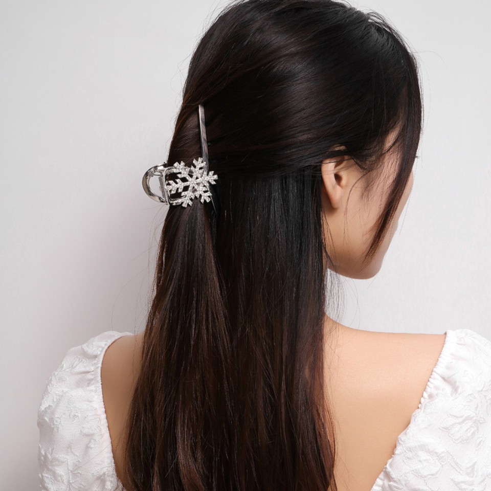 Crystal%20Flower%20Hair%20Accessories%20For%20Girls%20Large%20Size%20Black%20Metal%20Hair%20Claw%20High-end%20Back%20of%20Head%20Hair%20Clip%20Women's%20Headwear%20High-end%20Flower%20Butterfly%20Crystal%20Large%20Hair%20Claw%20Black%20Metal%20Hair%20Grabber%20for%20the%20Back%20of%20Women's%20Head%20Simple%20Hair%20Accessories%20-%20Image%203