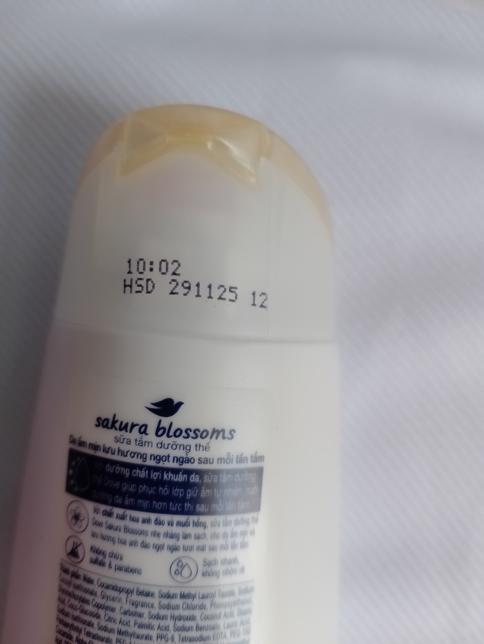 (200g) Sữa Tắm Dưỡng Thể Dove Sakura Blossoms
