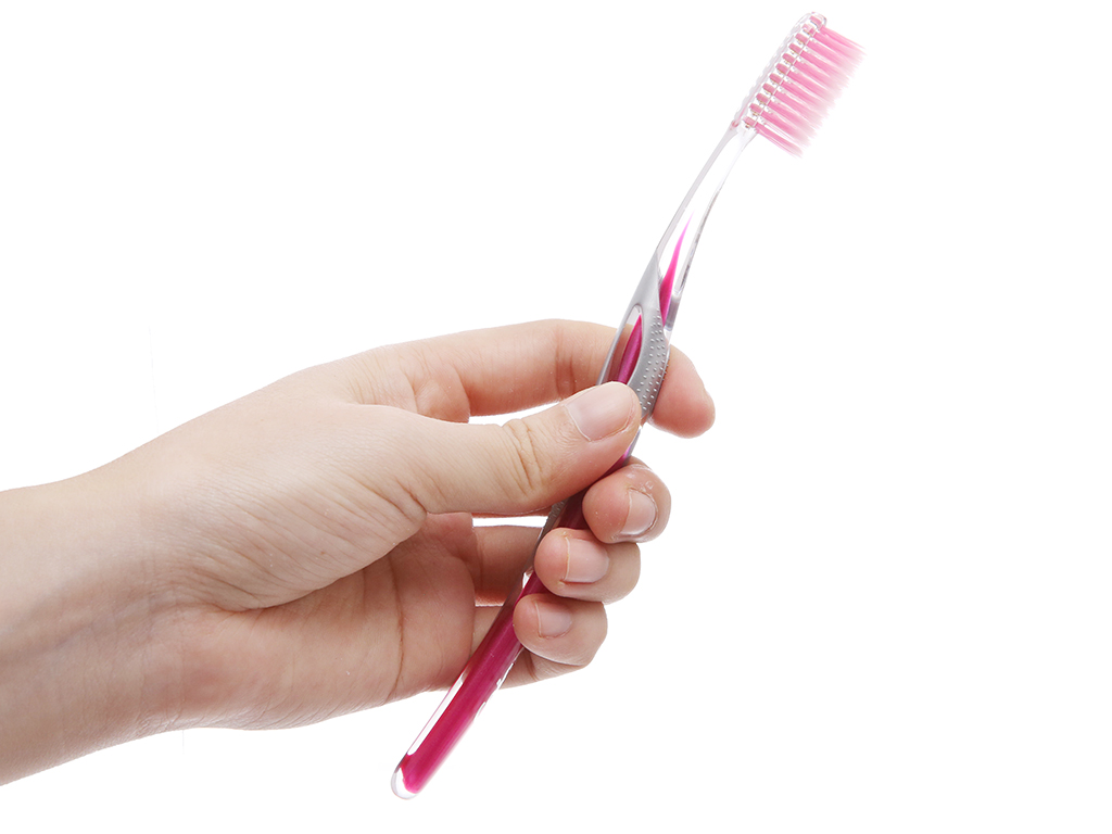 Bàn chải Colgate SlimSoft Advanced siêu mềm mảnh