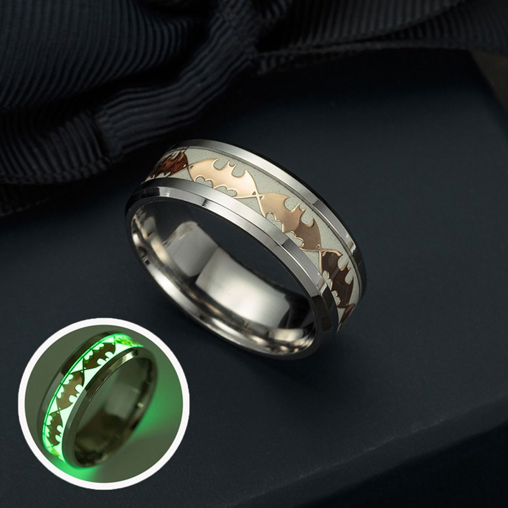 %E3%80%90Qian%20poem%20li%20Store%E3%80%91Fashion%20Stainless%20Steel%20Batman%20Pattern%20Ring%20New%20Design%20%20Luminous%20Band%20Glow%20In%20The%20for%20Couples%20%20Man%20Wholesale%20-%20Image%204