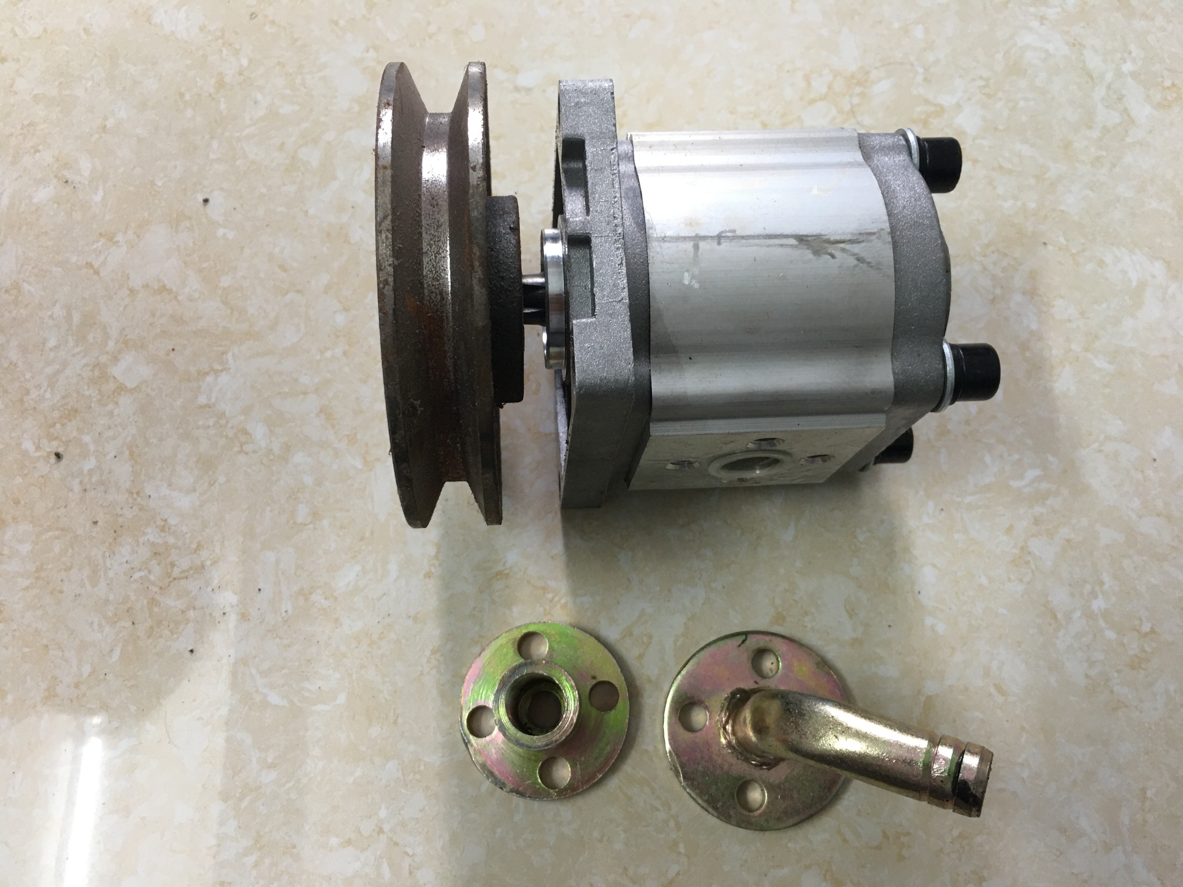 Bơm thủy lực dành cho ben và trợ lái, bơm E316