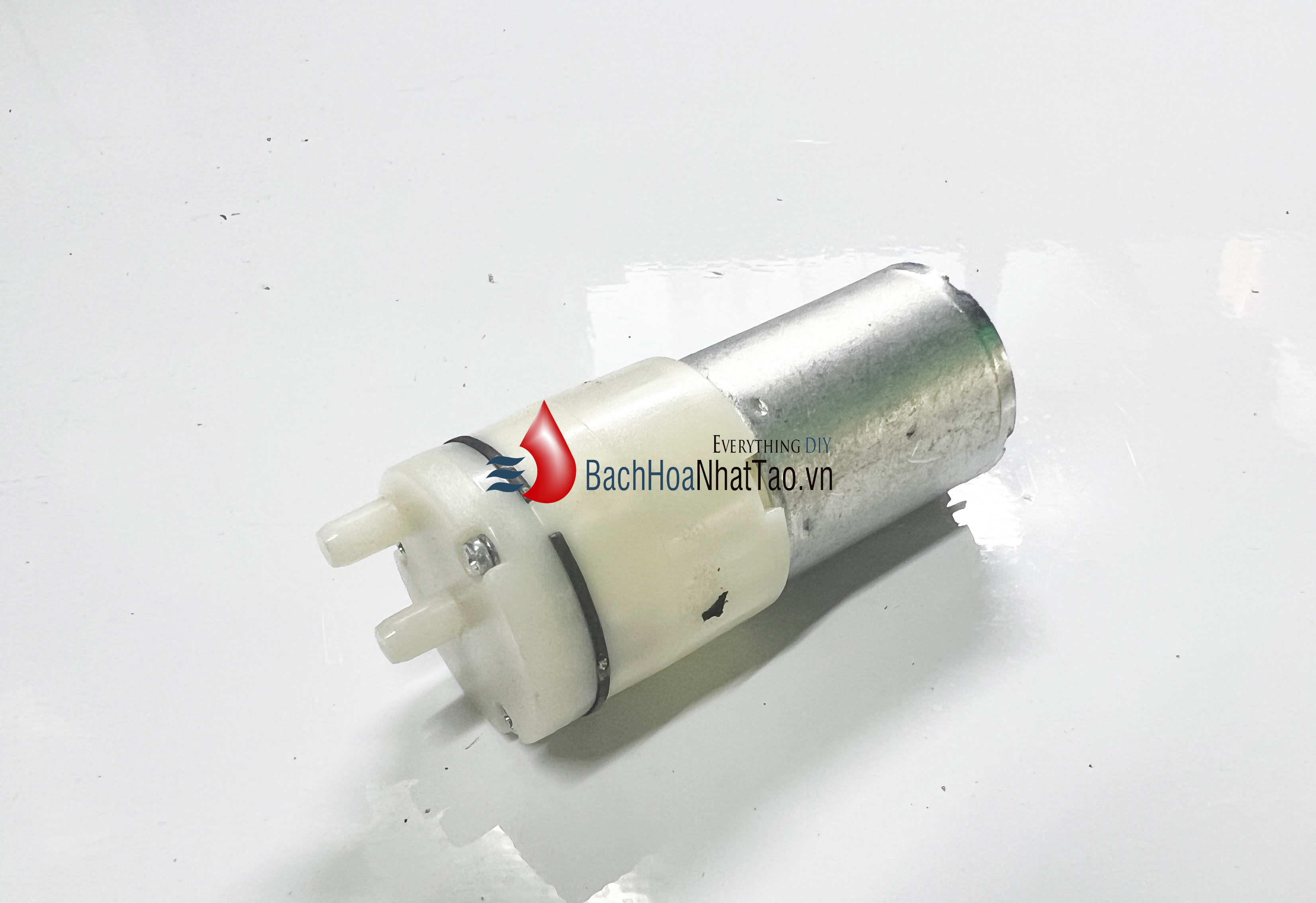 Bơm hơi, bơm dung dịch, bơm nước mini 4.2v, màng rung tự mồi micro