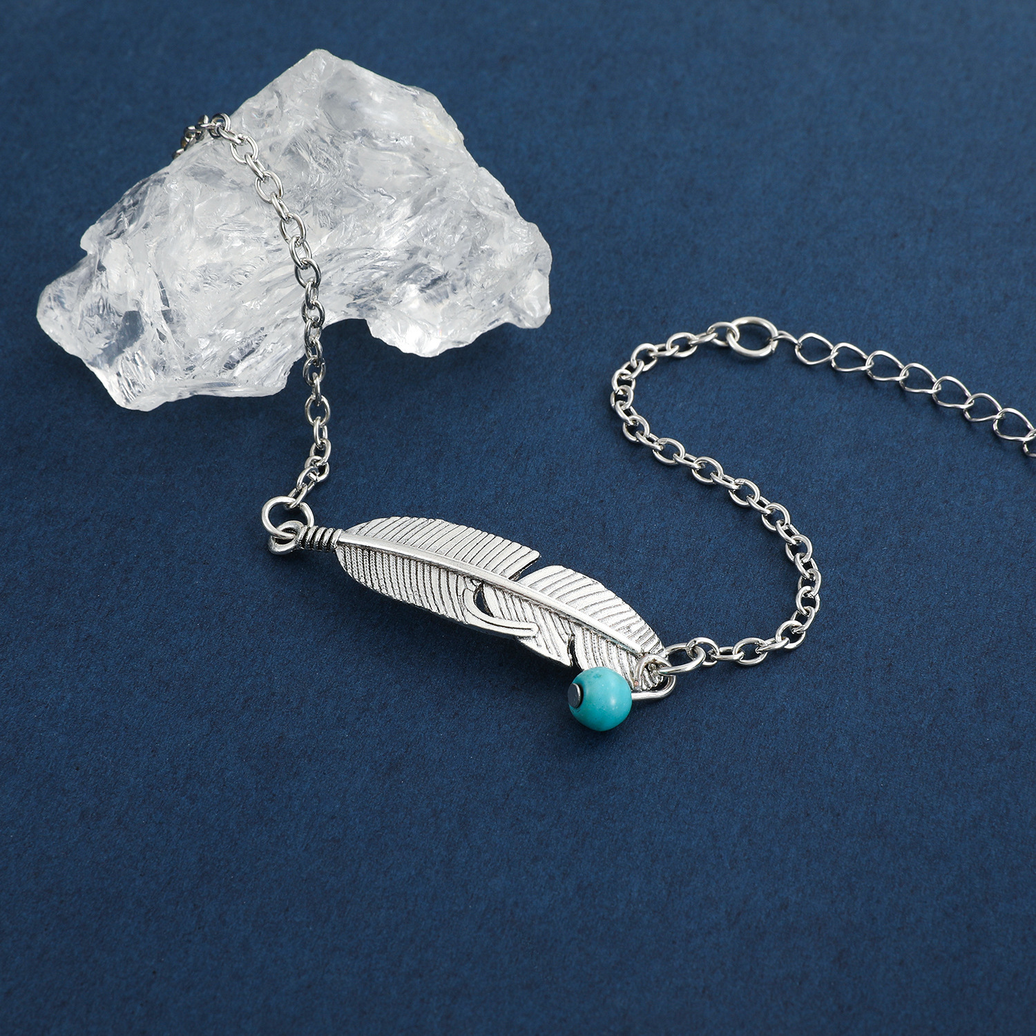 %E3%80%90%20Must-have%E3%80%91Cross-border%20European%20and%20American%20simple%20feather%20anklet%20women's%20retro%20fashion%20ethnic%20style%20hollow%20leaf%20anklet%20beach%20foot%20jewelry%20-%20Image%204