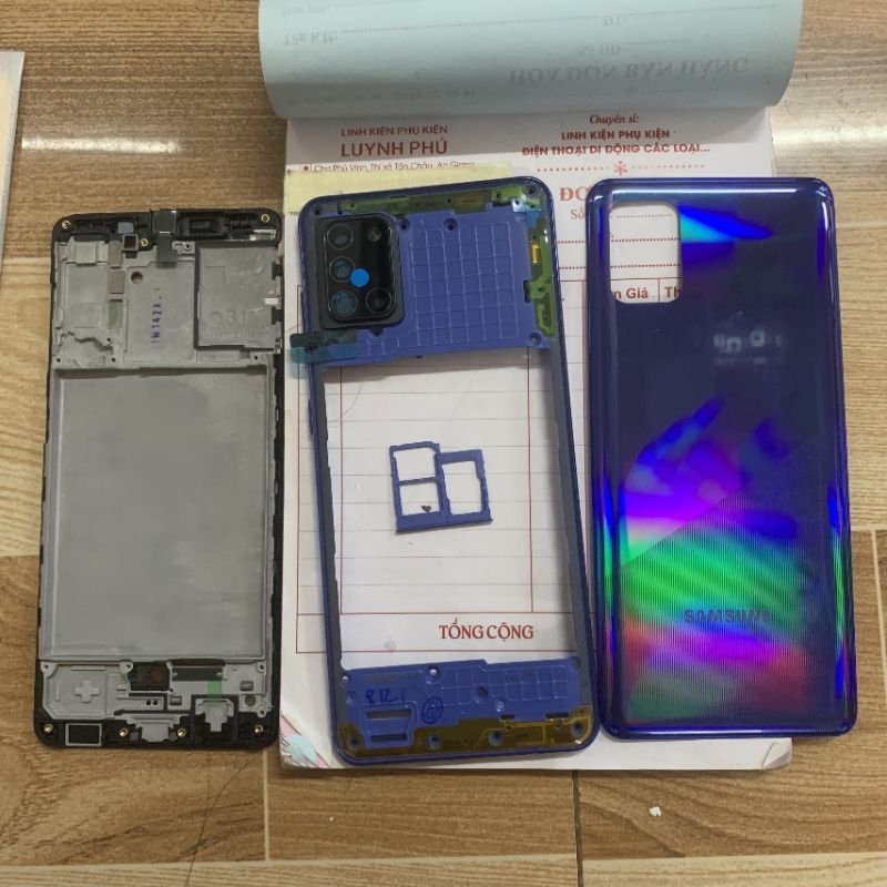 Vỏ samsung A31 có kính camera khung sườn