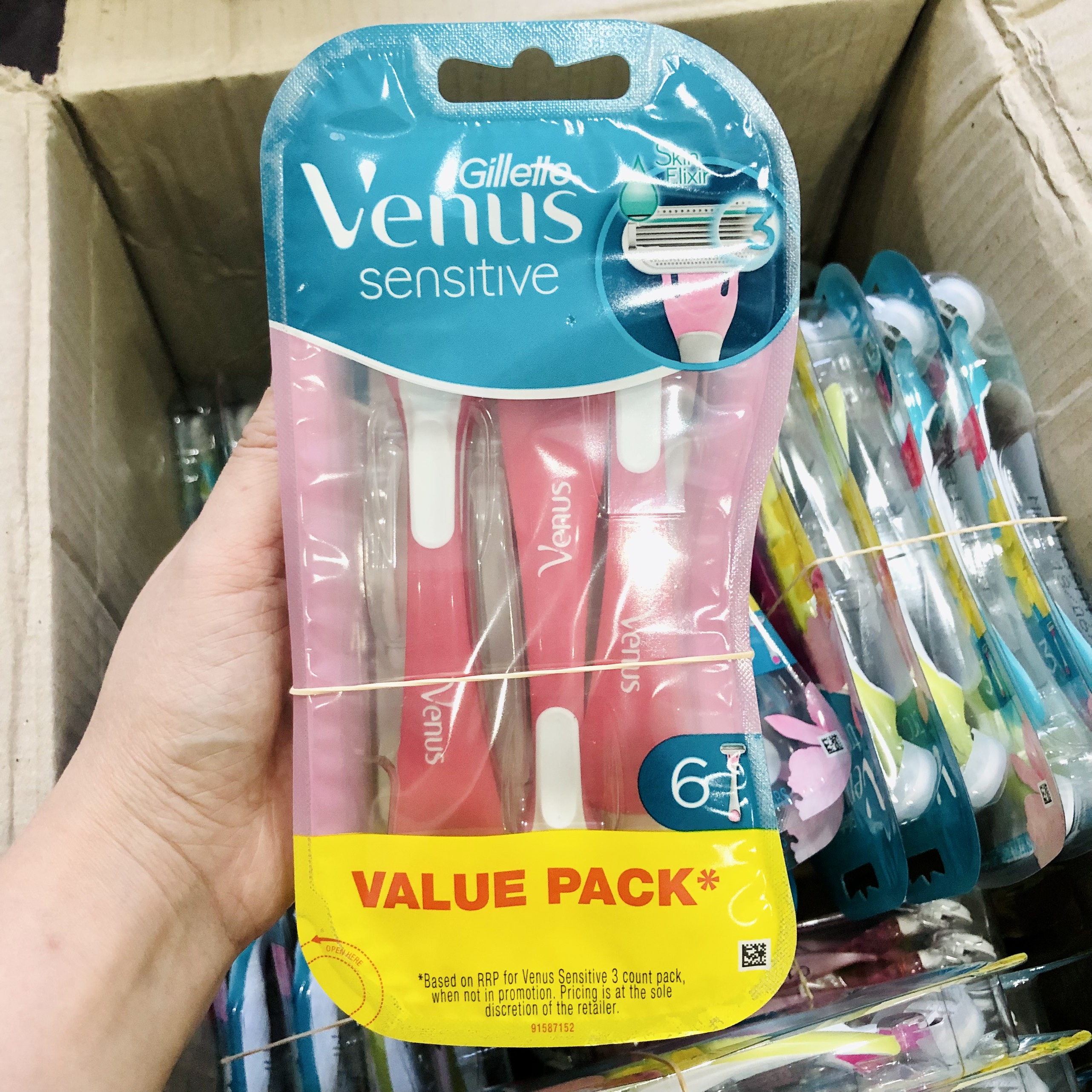 Dao cạo Venus Gillette dòng Sensitive chuyên dụng cho nữ