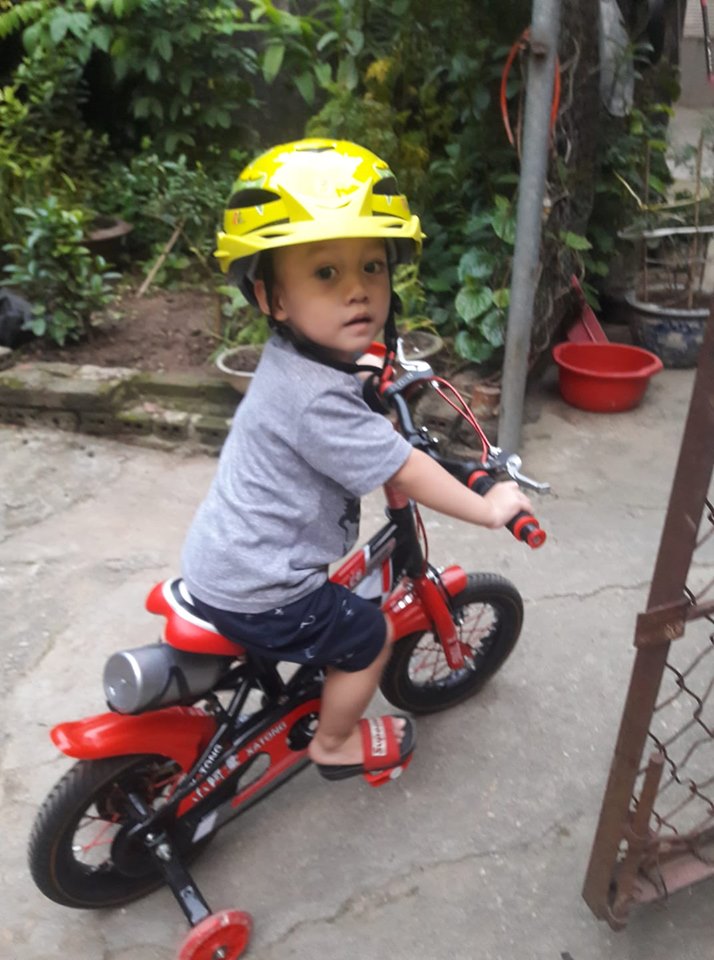 Mũ bảo hiểm xe đạp trẻ em HJC R1