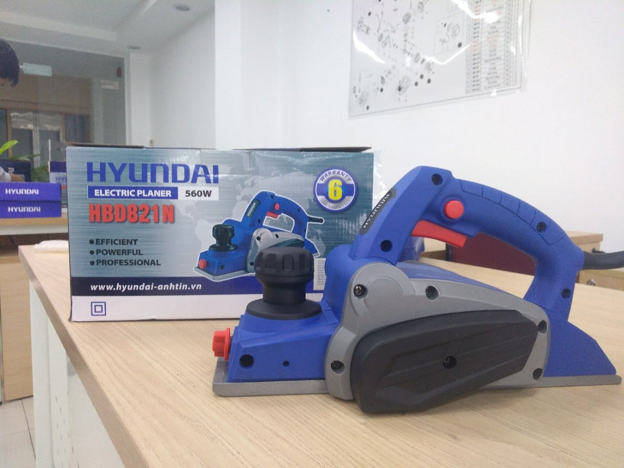 Máy Bào Điện 560W Hyundai HBD821N