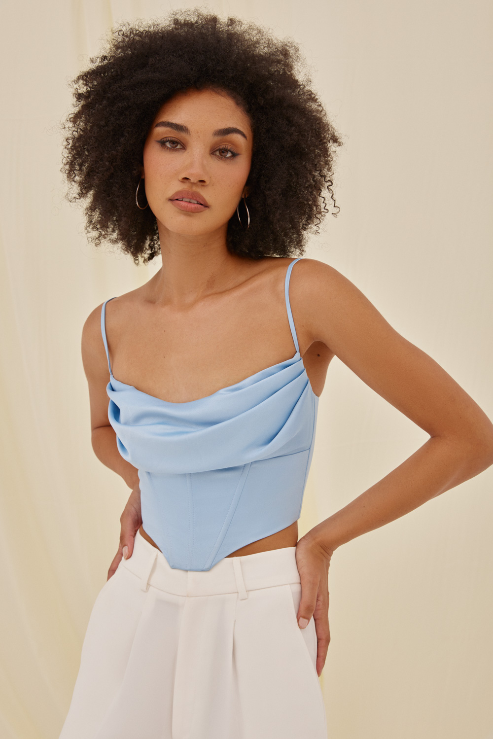 Áo Corset Hai Dây Cổ Đổ Isabel