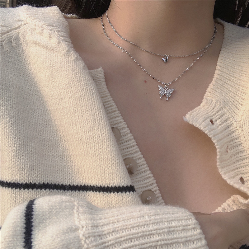 Yuanyan 2023 New Shiny Silver Colour Butterfly Necklace Ladies Exquisite Double Layer Clavicle Chain Necklace Jewelry for Ladies Gift. 