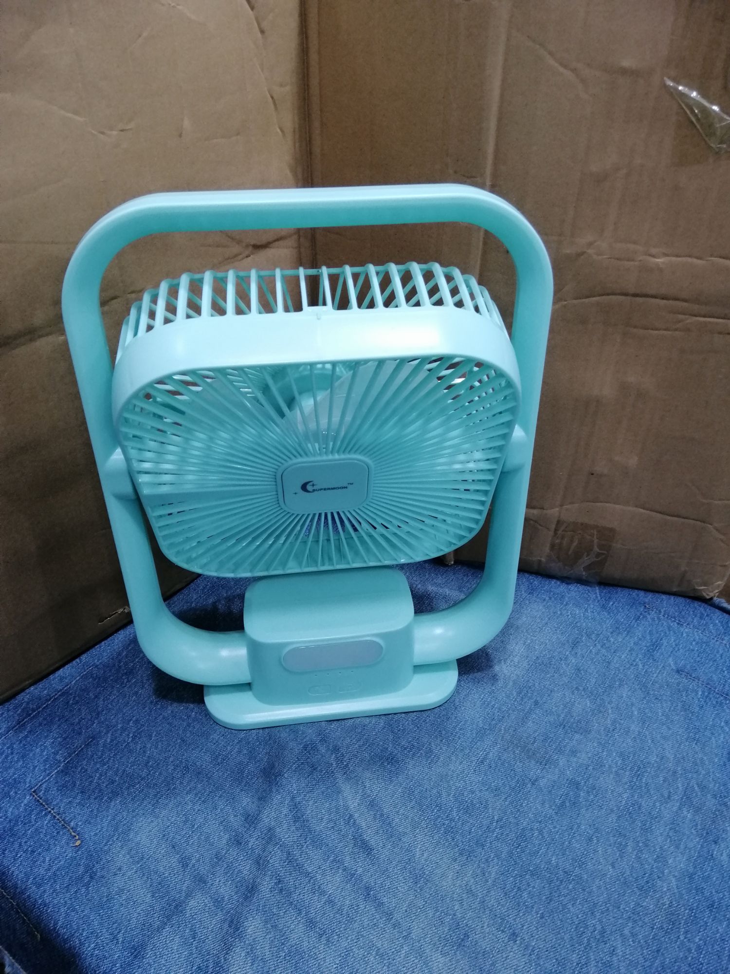 Supermoon%20Rechargeable%20mini%20fan%207%E2%80%B3%0A%0A%E2%80%93%20Model:%20Sm-6680%0A%E2%80%93%20Size:%207%E2%80%B3%0A%E2%80%93%20Built-in%20LED%20lights%0A%E2%80%93%20USB%20charging%20capability%0A%E2%80%93%20AC/DC%20functionality%0A%E2%80%93%20Three-speed%20selection%0A%E2%80%93%20Solar%20charging%20option%0A%E2%80%93%20High-capacity%203000mAh%203.7V%20-%20Image%207