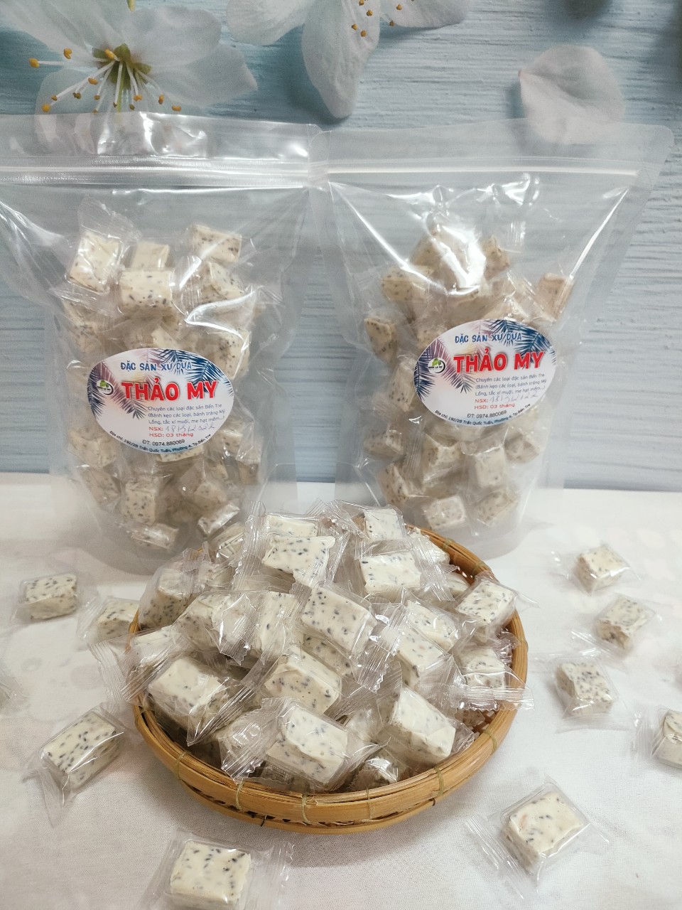 (Freeship) 1kg Kẹo dừa sáp mè đen Bến Tre
