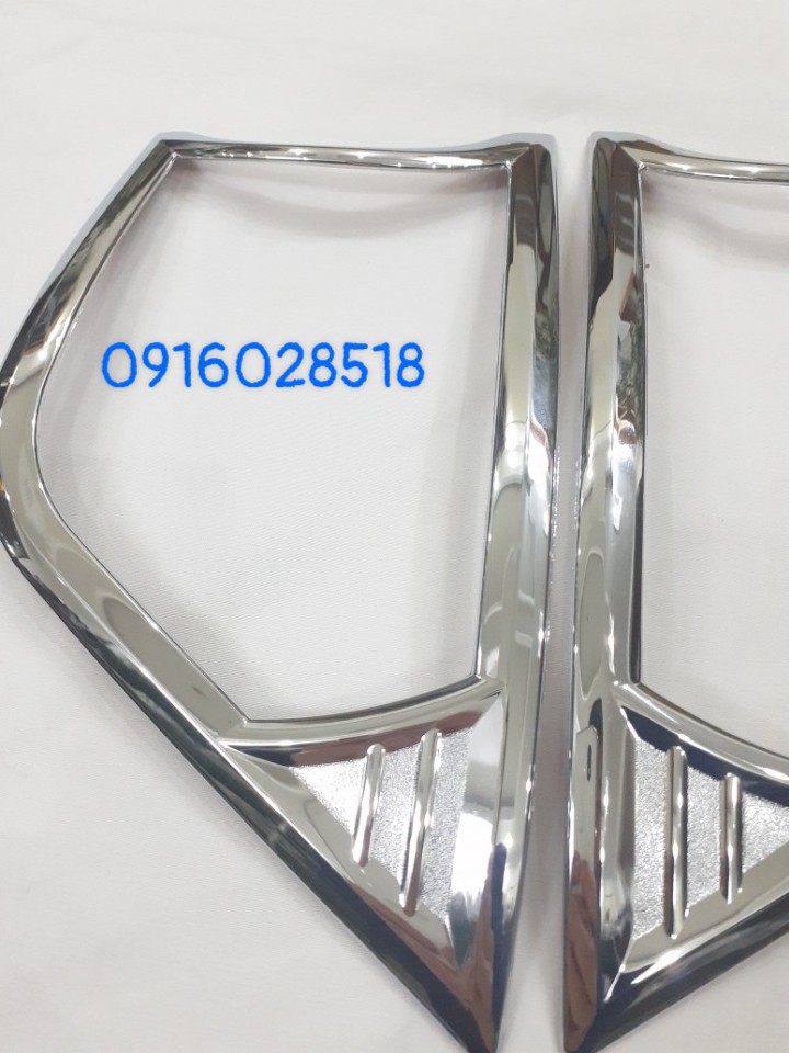 Ốp đèn sương mù xe innova 2017-2018-2019-2020, trước, mạ crom, op den gầm