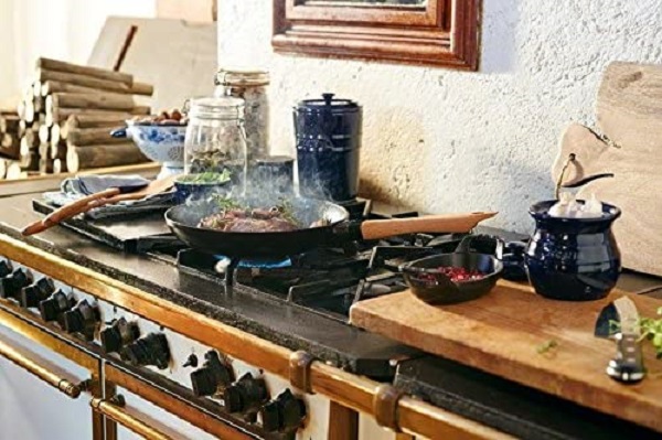 CHẢO GANG STAUB CÁN GỖ 24CM