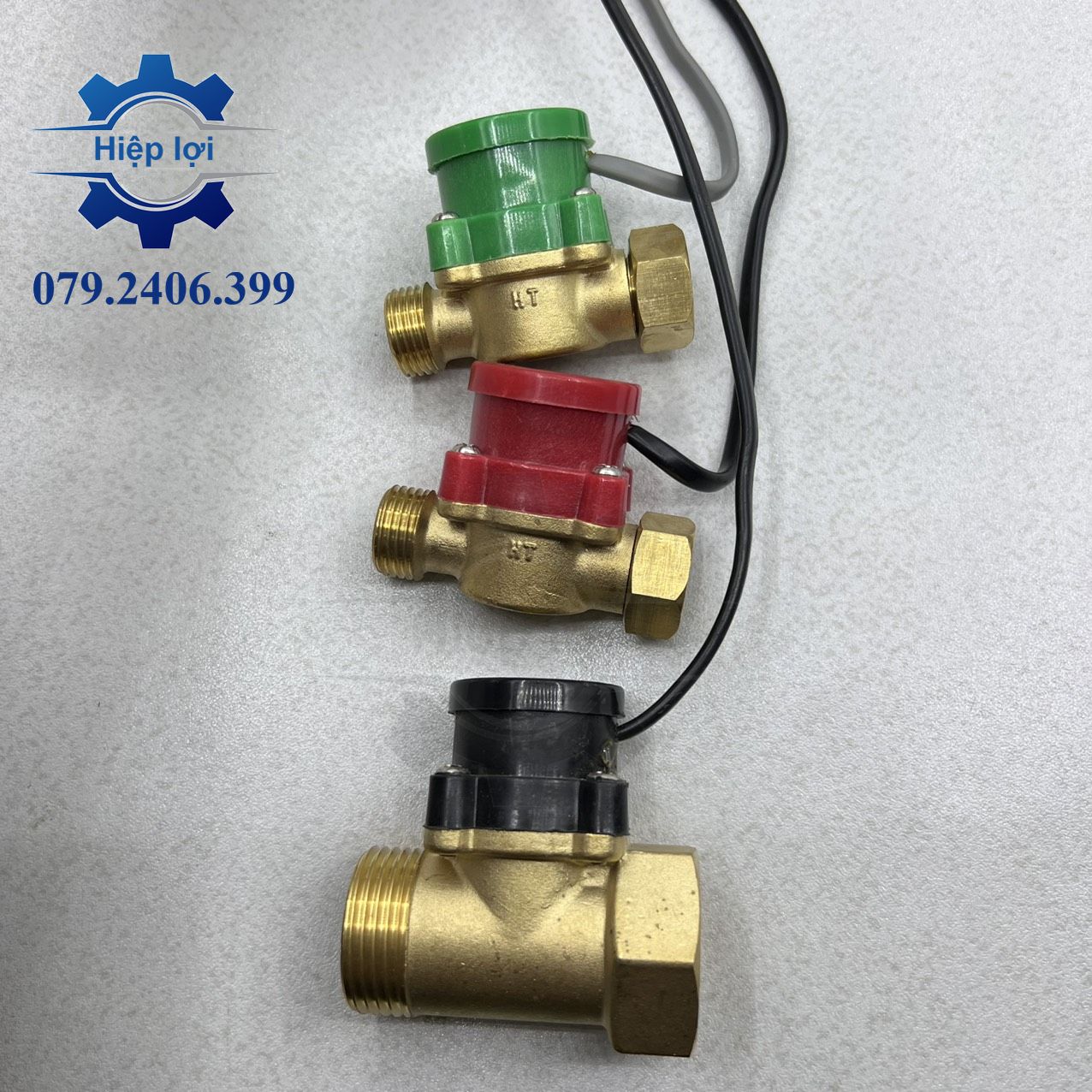 Rơ le máy bơm tăng áp - cảm biến dòng chảy