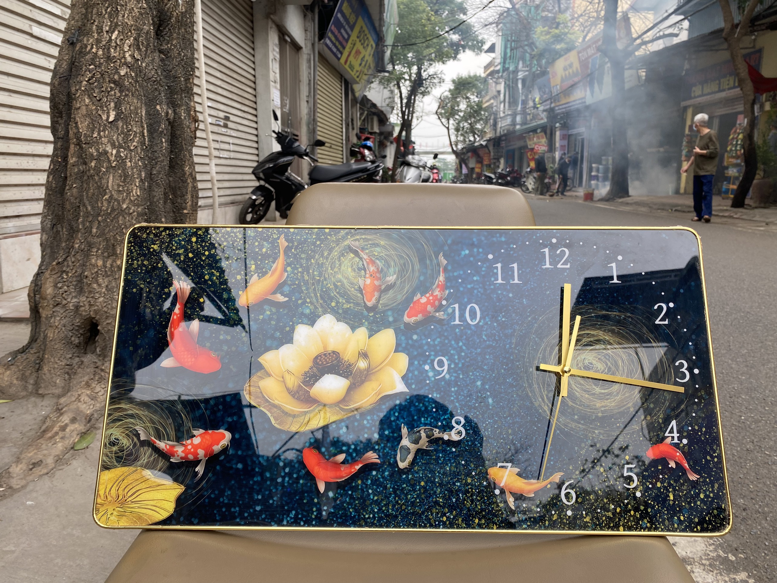 Đồng hồ trang trí Cửu Ngư Quần Tụ