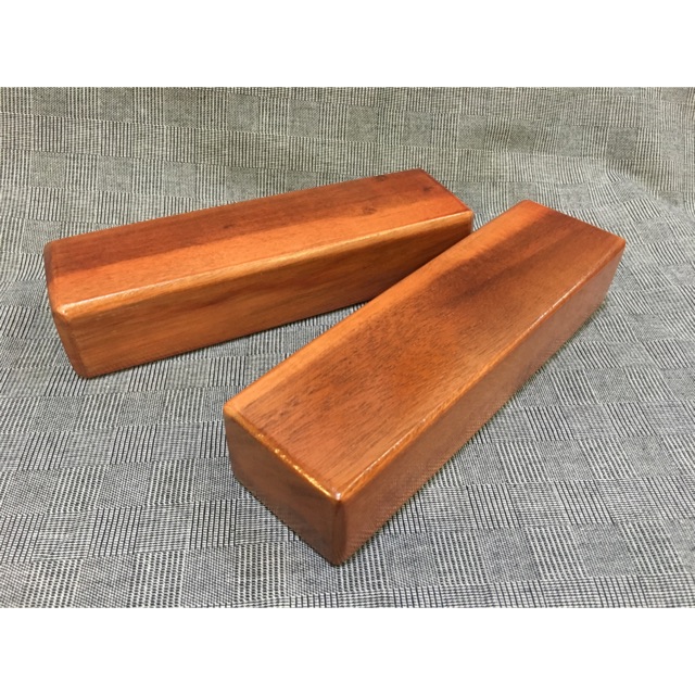 cục gỗ ủi đồ phủ bóng