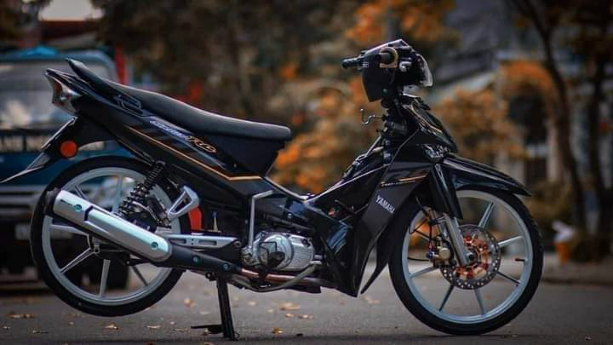 Tem rời sirius rc 2017 xám chỉ vàng
