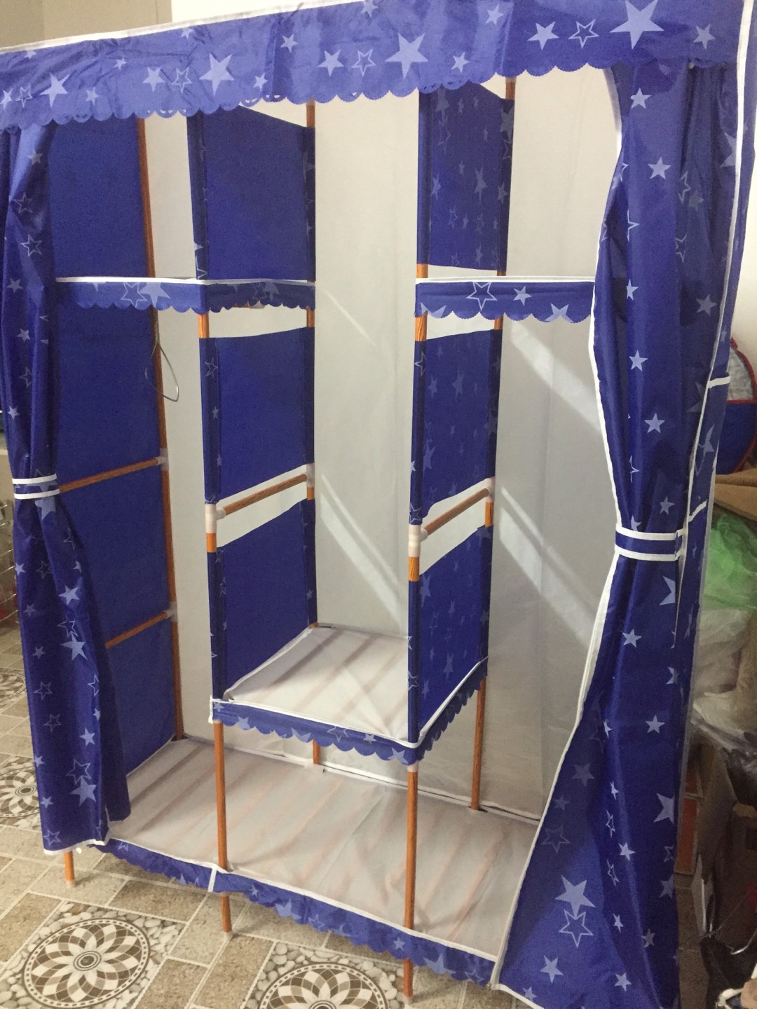 Tủ vải khung gỗ 3 buồng