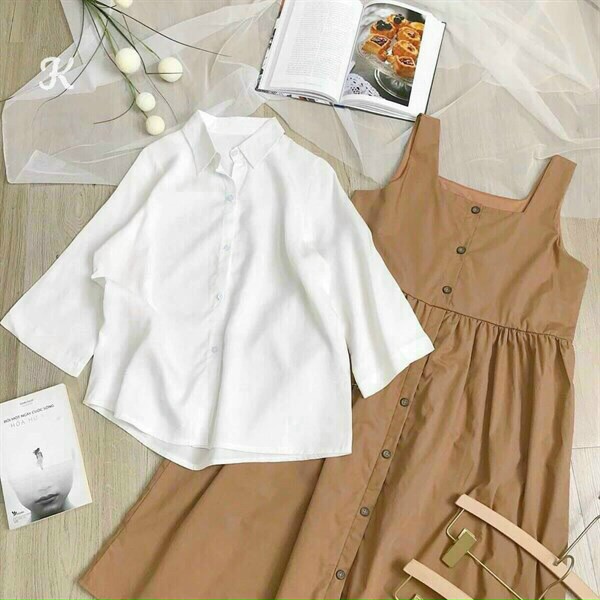 [HCM]Set yếm đi chơi chất liệu kate, áo sơ mi tay lỡ, kèm yếm dính cúc xếp ly eo