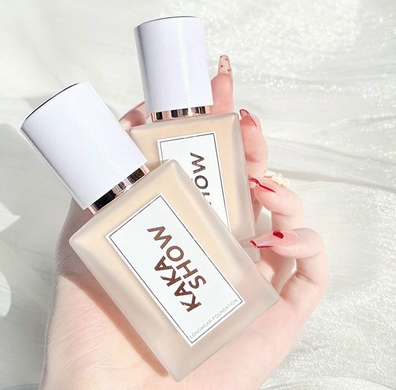 Kem nền che khuyết điểm Kakashow