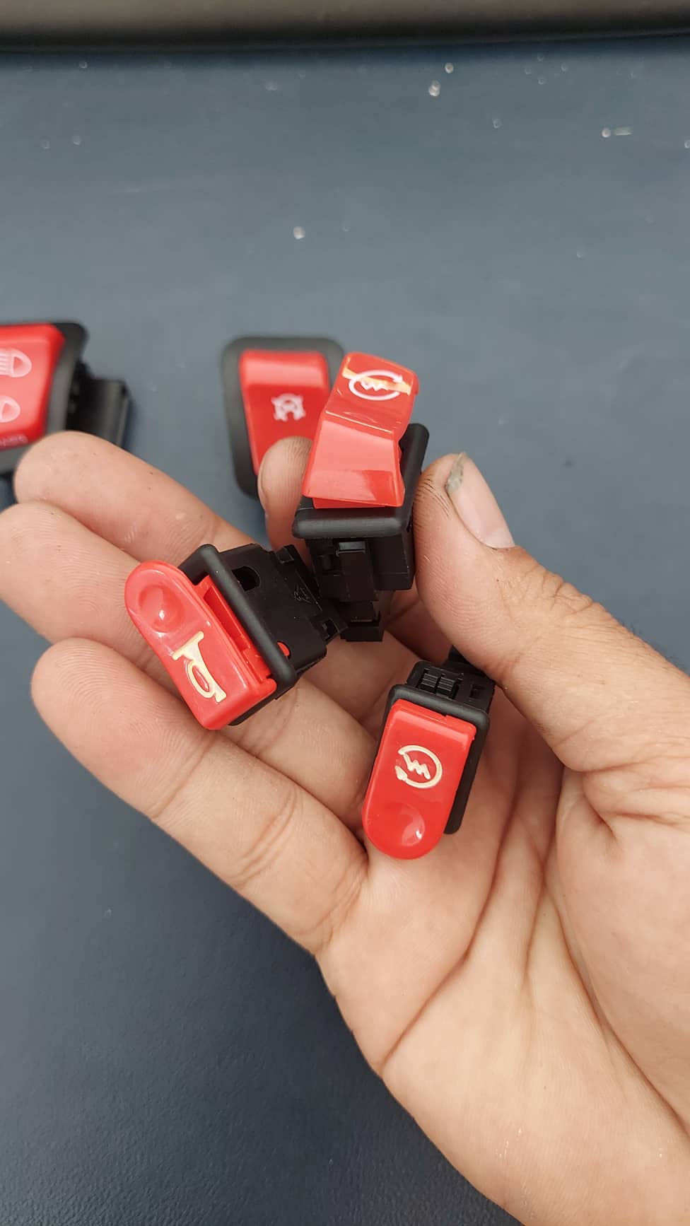 nút công tắc đỏ thay thế nút zin xe honda