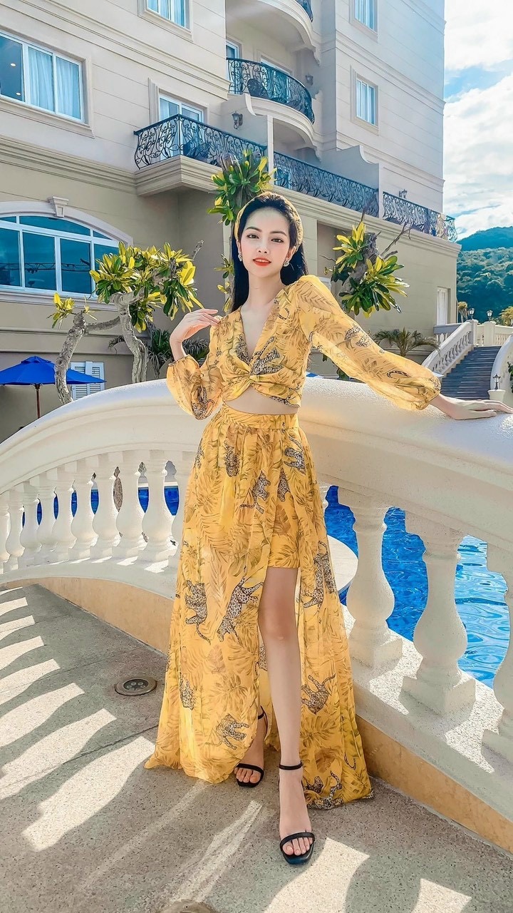 Maxi thổ cẩm xẻ tà voan lụa có mút-QH