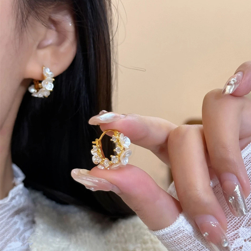 Elegant%20Delicate%20White%20Flower%20Pearl%20Earrings%20for%20Women%20Girl%20Trendy%20Accessories%20Jewelry%20Gifts%20for%20gf%20-%20Image%209