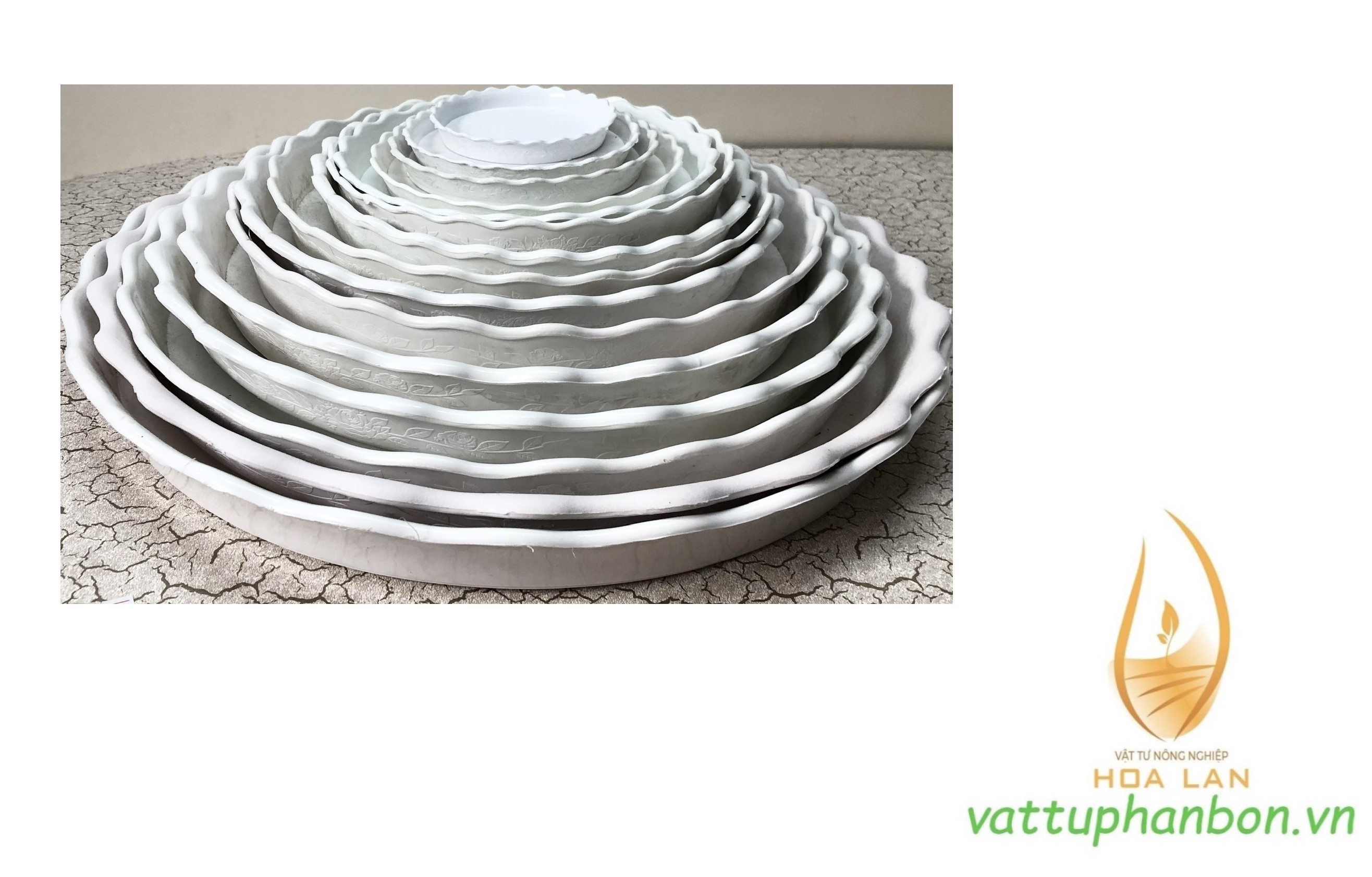 Đĩa lót chậu tròn khía Phi 18cm - #045C#