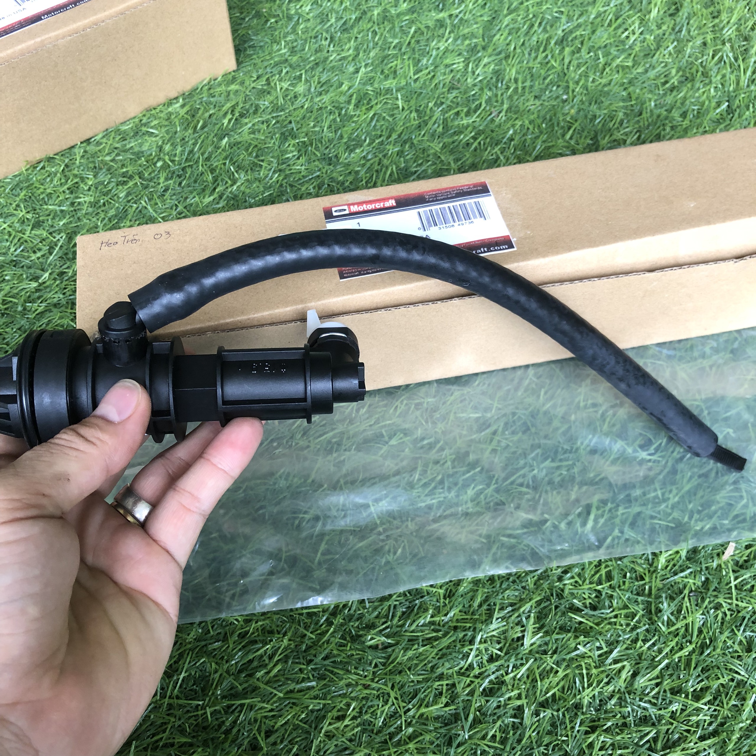 TỔNG CÔN TRÊN FORD TRANSIT 2003-2006