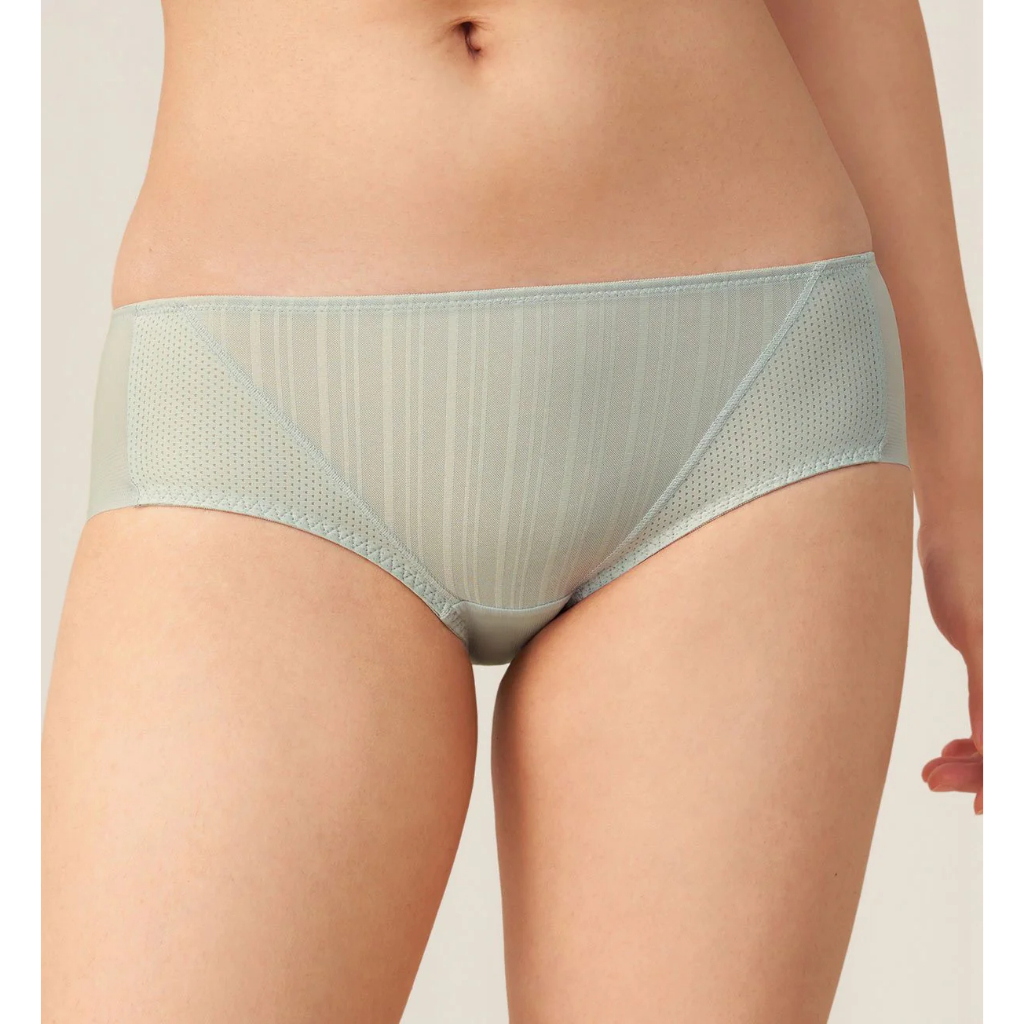 Quần lót nữ Triumph Pure Invisible Hipster